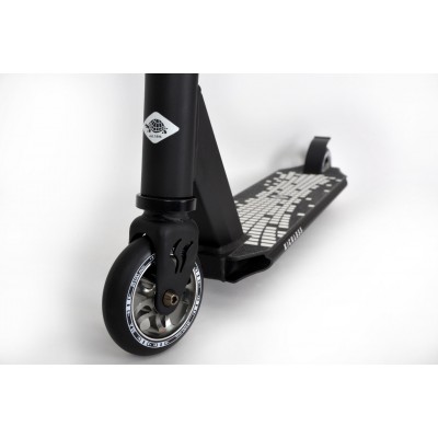 Самокат Schildkrot Kickless Piano Чорно-білий, Max:100 кг 3540
